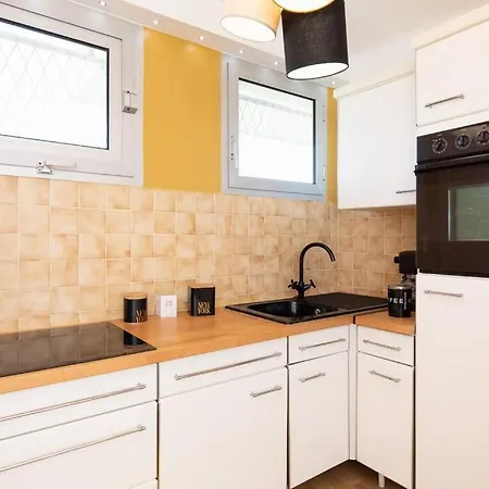 Martinez Area Renovated 1 Bedroom W Side Sea View Cannes