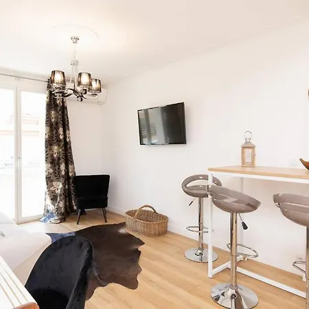 Martinez Area Renovated 1 Bedroom W Side Sea View *